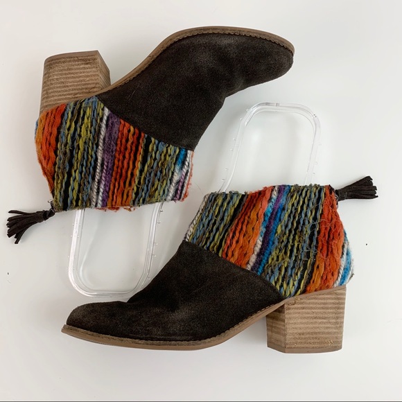 Toms Leila Chocolate Suede Booties 9 - Picture 2 of 8